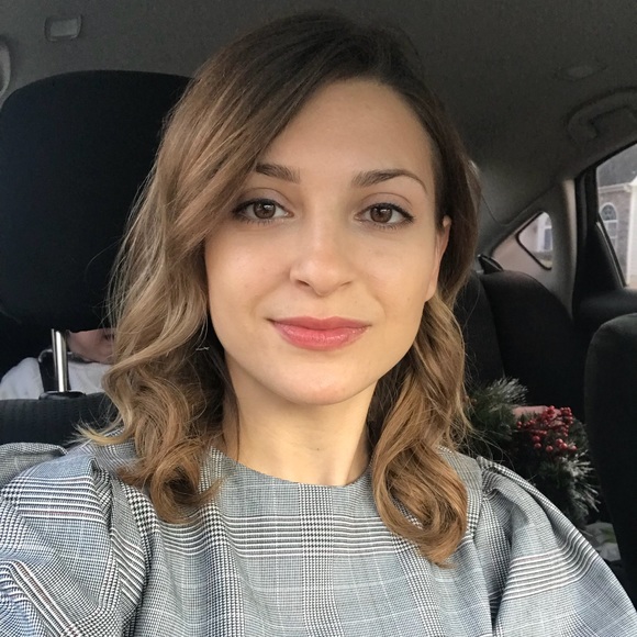 Meet your Posher, Mayya - Picture 2 of 2